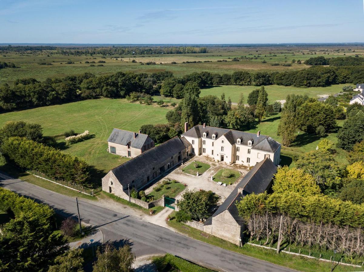 Manoir De Bel Ebat Hotell Crossac Exteriör bild